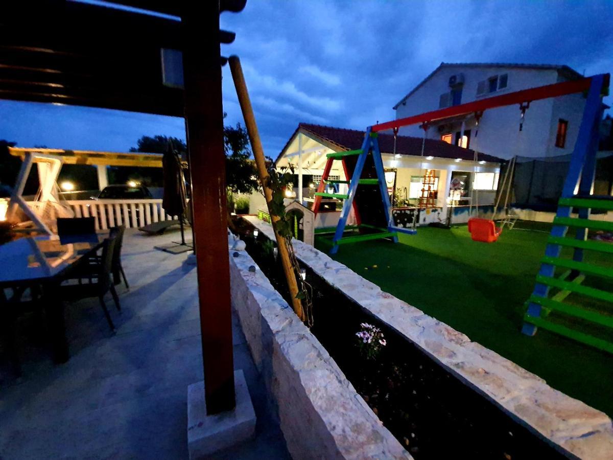 Guesthouse Milijana Orebic Ngoại thất bức ảnh